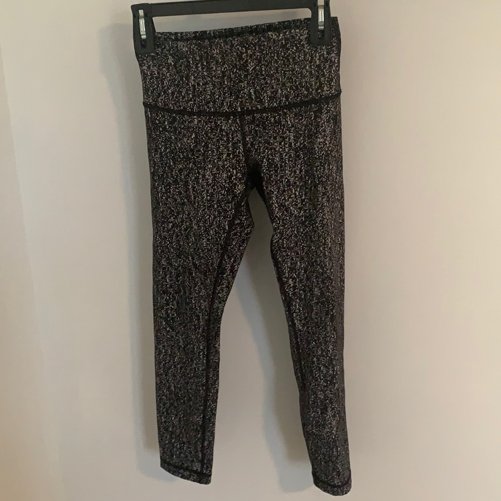 Lululemon size 4 athletic pants
